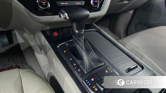 Kia All New Carnival id 4543753 из Кореи 29