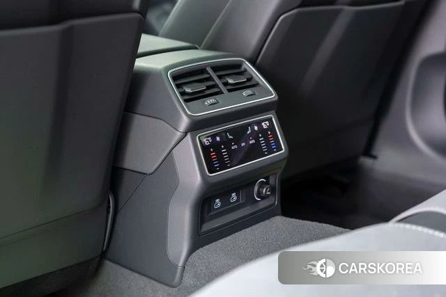Audi A7L id 4291268 из Китая 25