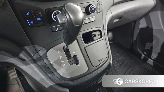 Hyundai The New Grand Starex id 3612730 из Кореи 19