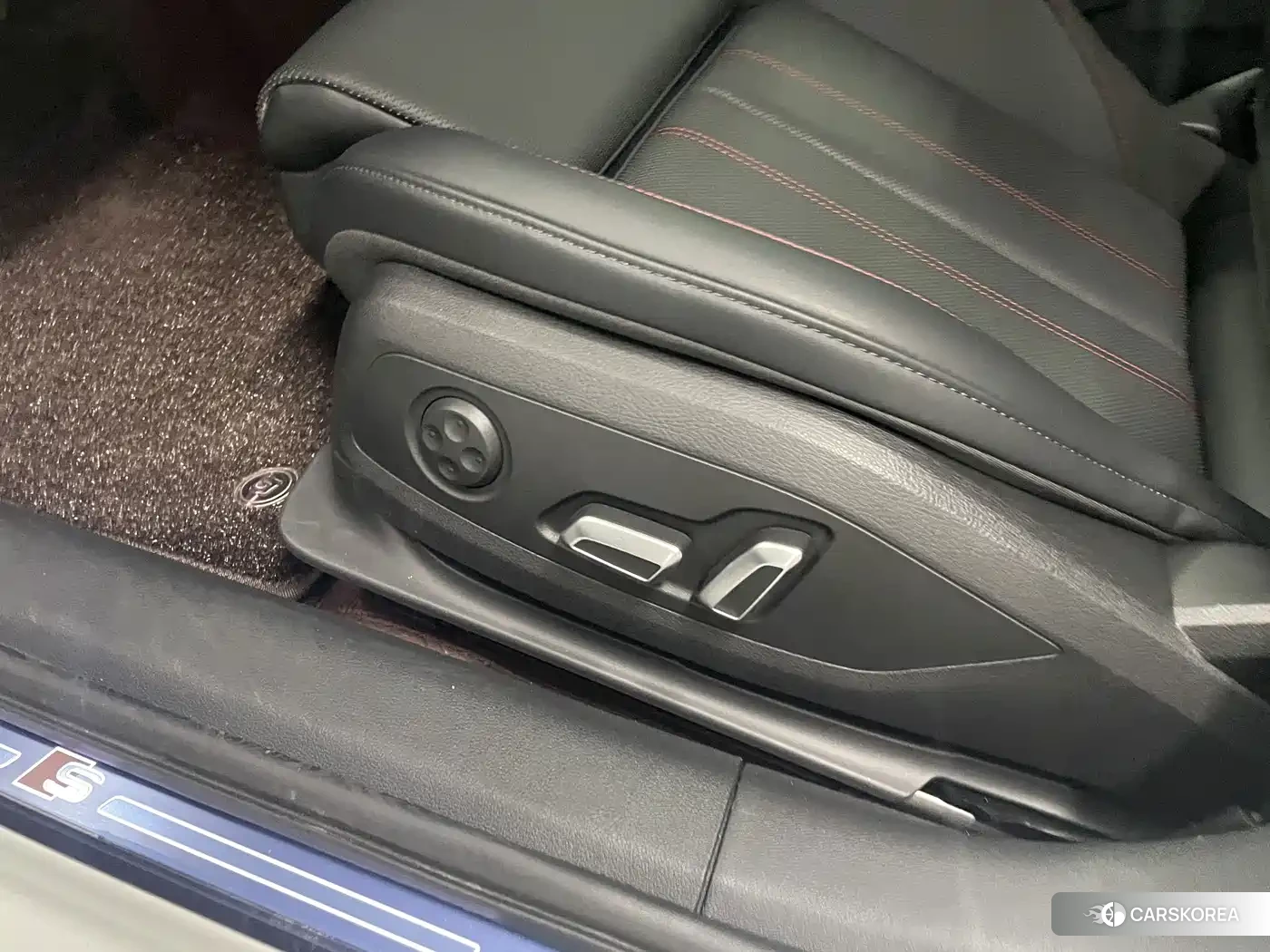 Audi A4L id 4680537 из Китая 14