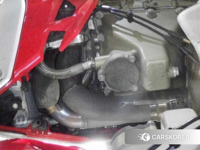 Ducati STREETFIGHTER V4 S id 4365523 из Японии 9