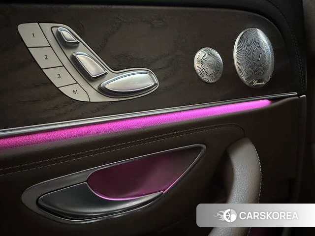 Mercedes-Benz E-class id 4236580 из Китая 14