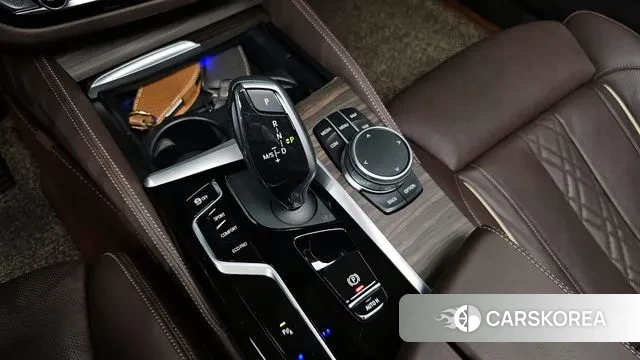 BMW 5 Series (G30) id 2960815 из Кореи 19