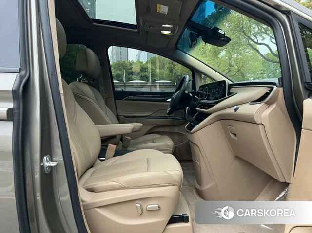 Buick GL8 id 4221281 из Китая 17