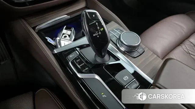 BMW 5 Series (G30) id 3391112 из Кореи 19