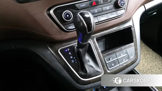 Hyundai The New Grand Starex id 3391751 из Кореи 19