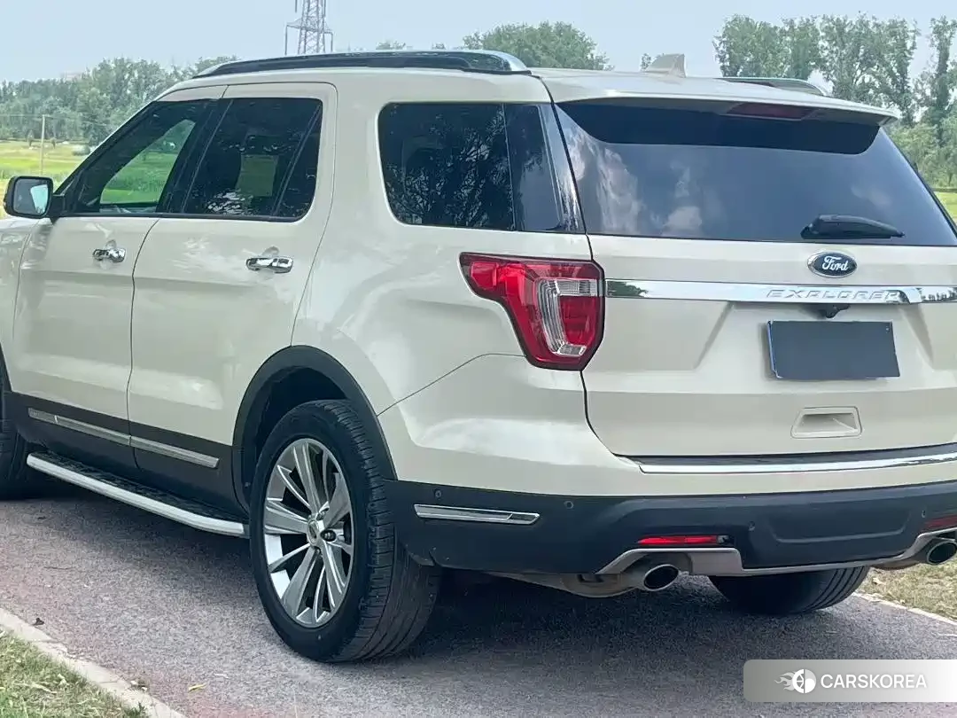 Ford Explorer (imported) id 4545705 из Китая 9