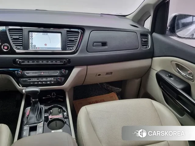 Kia The New Carnival id 3243885 из Кореи 19