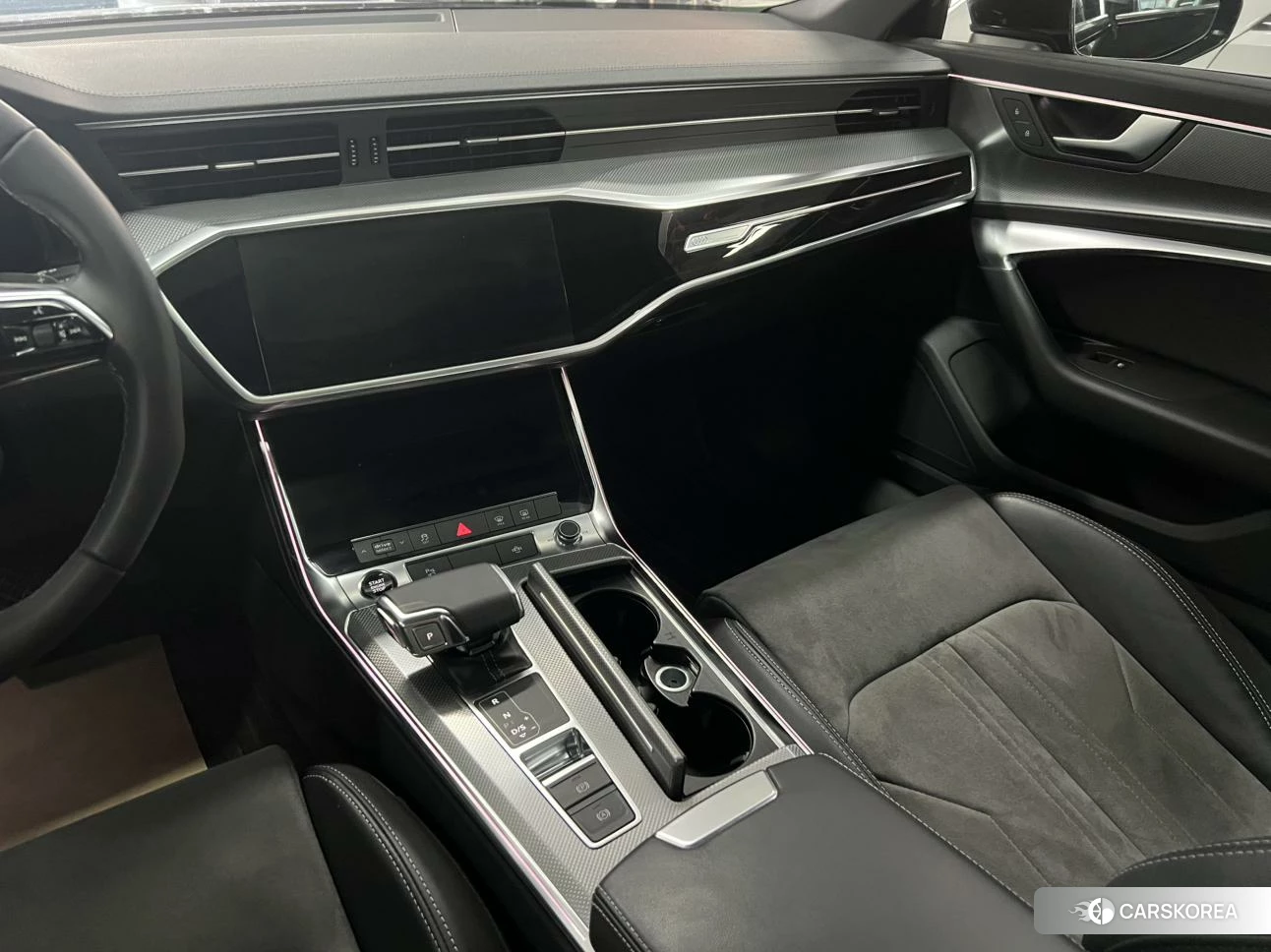 Audi A6L id 4441179 из Китая 18