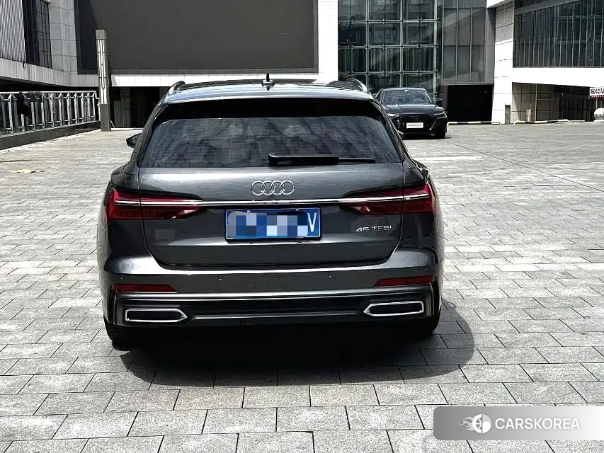 Audi A6 id 4679902 из Китая 9
