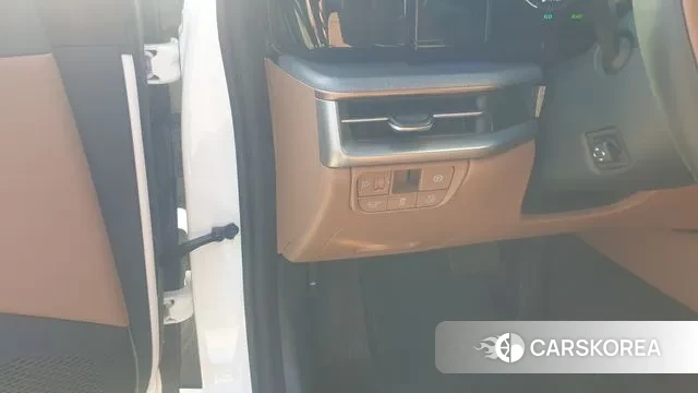 Hyundai Grandeur Hybrid (GN7) id 3544848 из Кореи 18