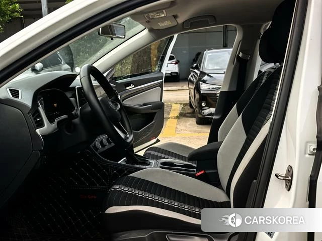 Volkswagen Bora id 4374454 из Китая 13