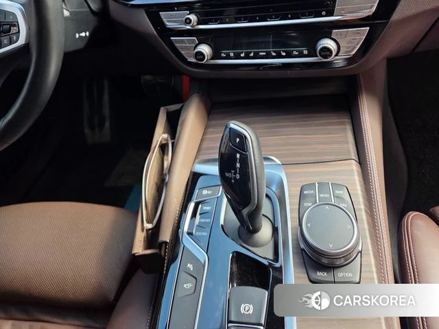 BMW 5 Series (G30) id 3860990 из Кореи 15