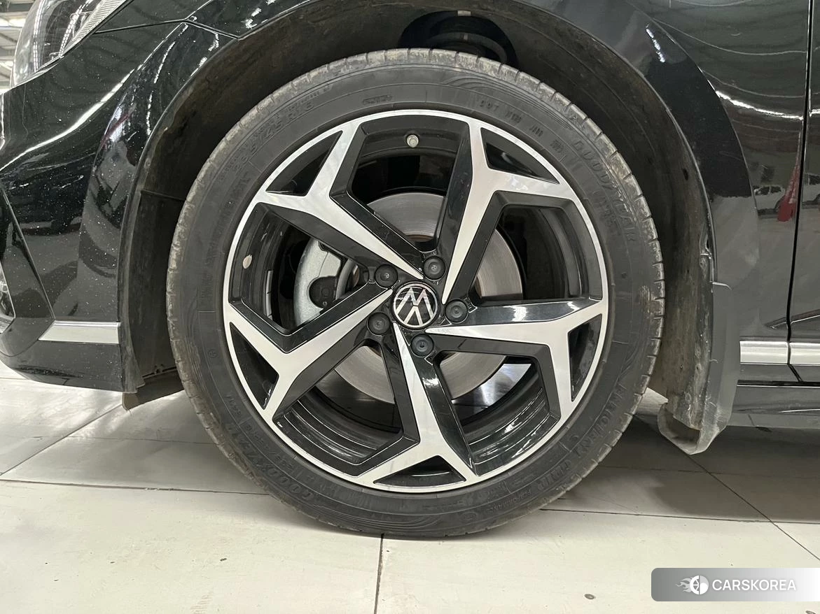 Volkswagen Magotan id 4499046 из Китая 17