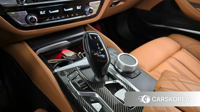 BMW 5 Series (G30) id 3953220 из Кореи 19