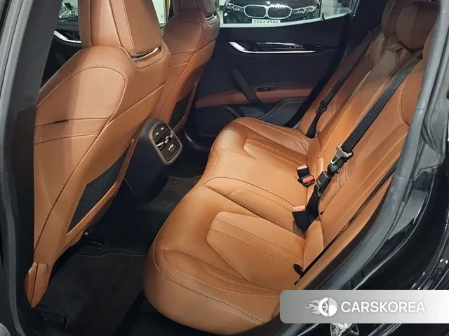 Maserati Ghibli id 3315545 из Кореи 19