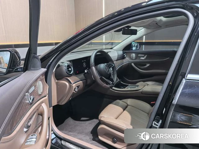 Mercedes-Benz E-class id 4265509 из Китая 9