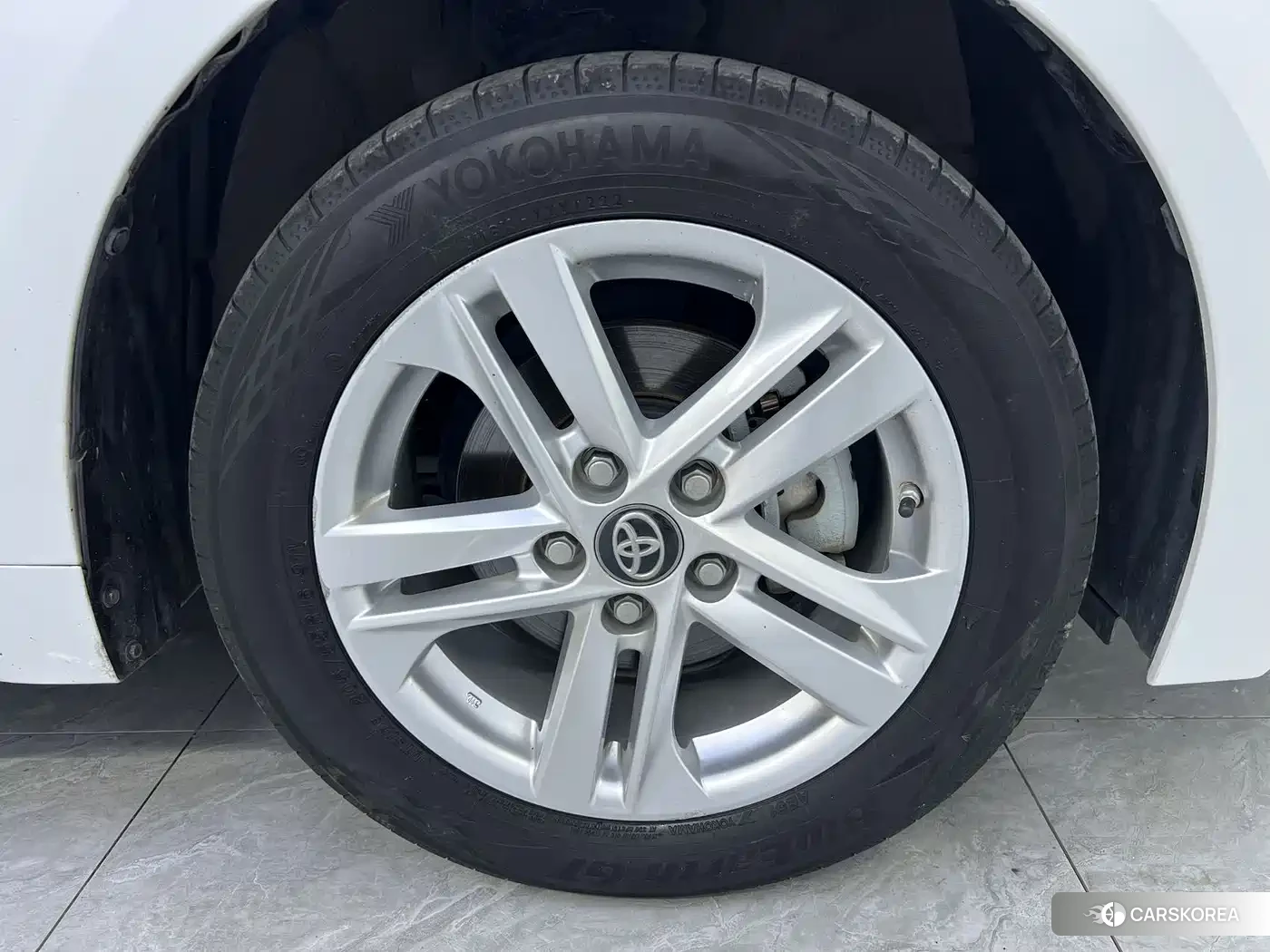 Toyota Levin id 4570846 из Китая 23