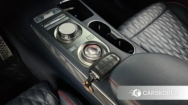 Genesis GV70 id 3691016 из Кореи 19