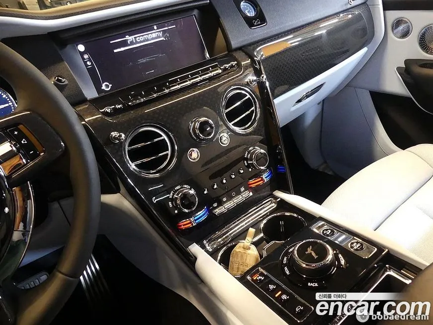 Rolls-Royce Cullinan id 2055847 из Кореи 19