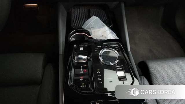 BMW 5 Series (G60) id 4590145 из Кореи 32