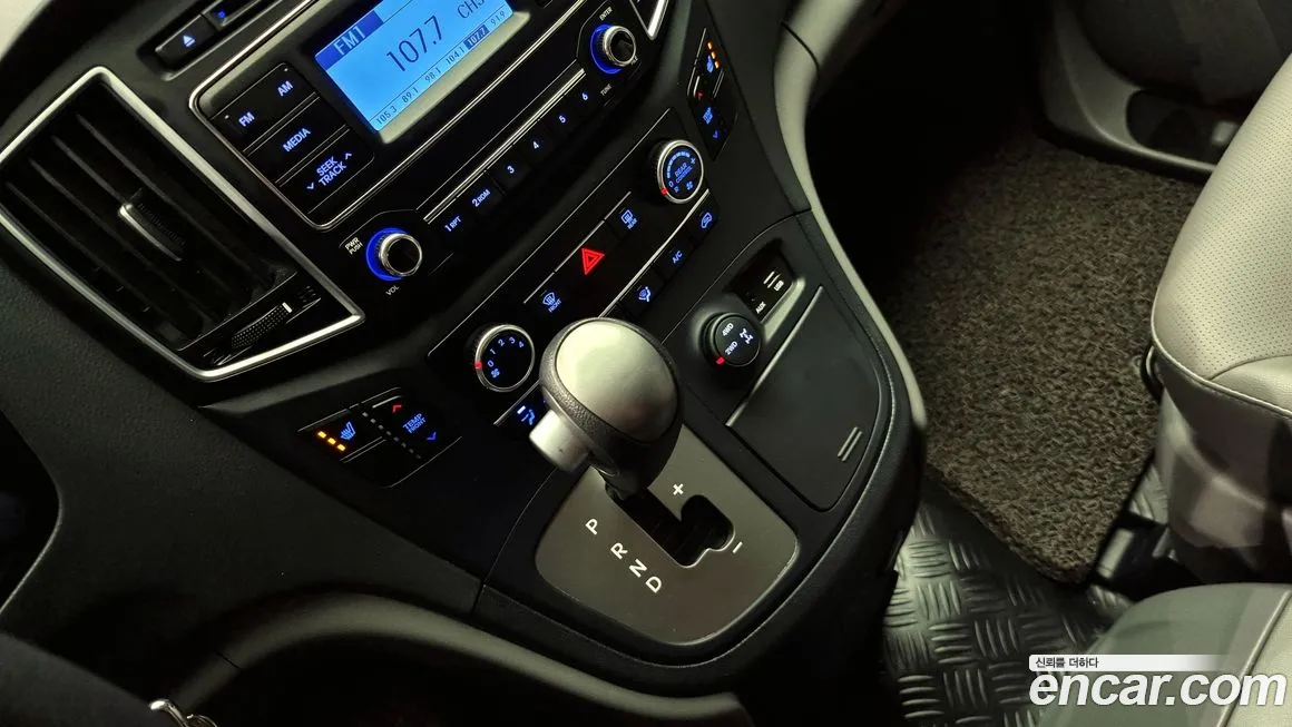 Hyundai The New Grand Starex id 2036578 из Кореи 19