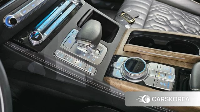 Genesis G90 id 4284973 из Кореи 19