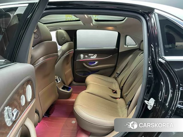 Mercedes-Benz E-class id 4365711 из Китая 9
