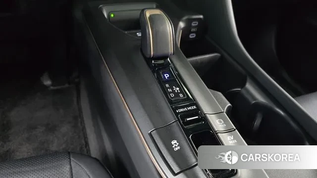 Toyota Crown Crossover id 3462606 из Кореи 19