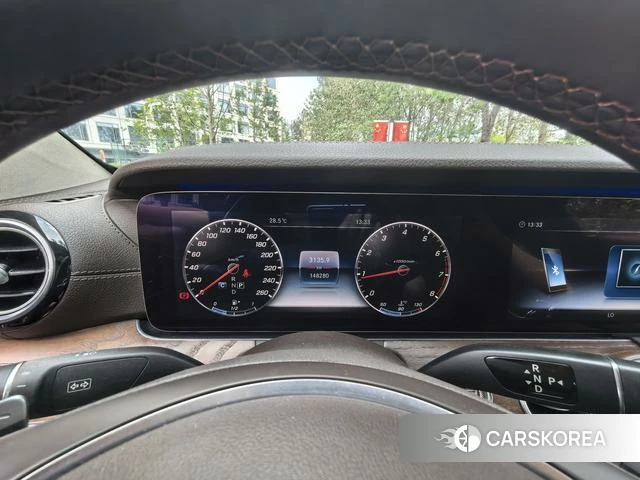 Mercedes-Benz E-class id 3895968 из Китая 9