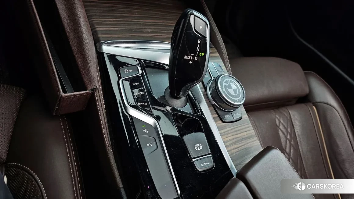 BMW 5 Series (G30) id 1794325 из Кореи 19