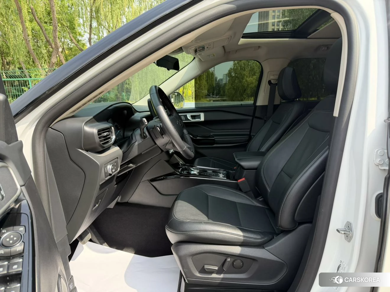Ford Explorer id 4405885 из Китая 30