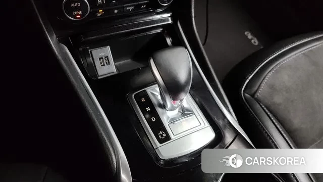 Infiniti Q30 id 3536082 из Кореи 19