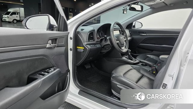 Hyundai Avante AD id 4508542 из Кореи 29