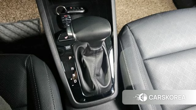 Kia Stonic id 4188679 из Кореи 34