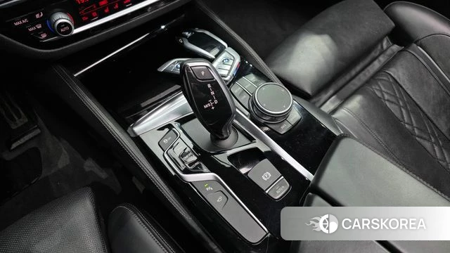 BMW 5 Series (G30) id 3853811 из Кореи 19