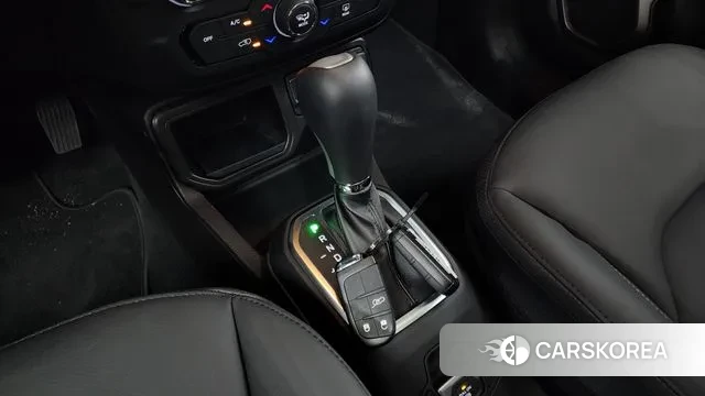 Jeep Renegade id 3016120 из Кореи 19