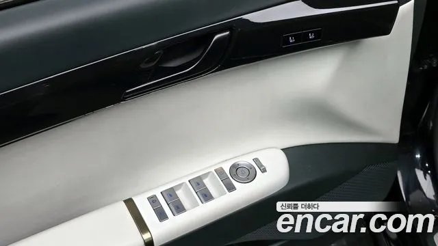 Hyundai Grandeur (GN7) id 2686543 из Кореи 19