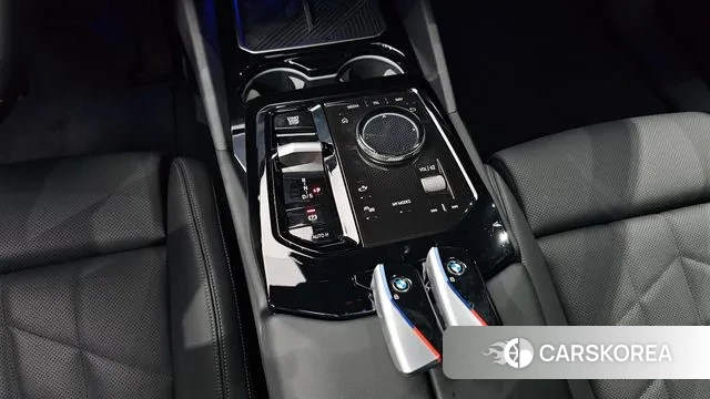 BMW 5 Series (G60) id 3442252 из Кореи 19