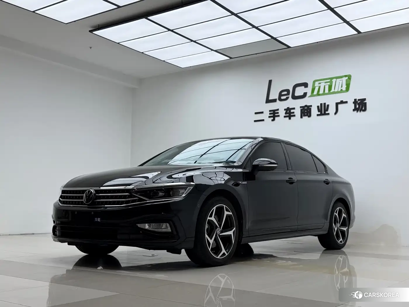 Volkswagen Magotan id 4578252 из Китая 15