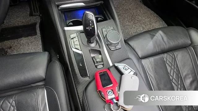 BMW 5 Series (G30) id 3753404 из Кореи 19