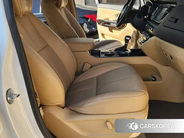 Kia The New Carnival id 3626601 из Кореи 18