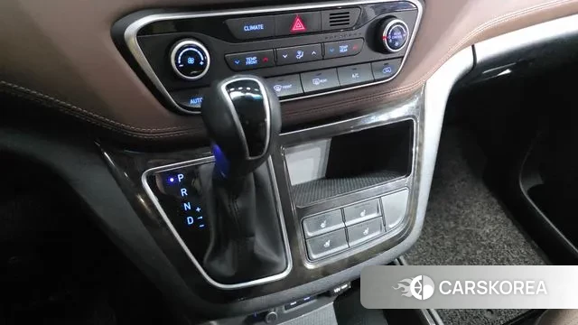 Hyundai The New Grand Starex id 3557904 из Кореи 19