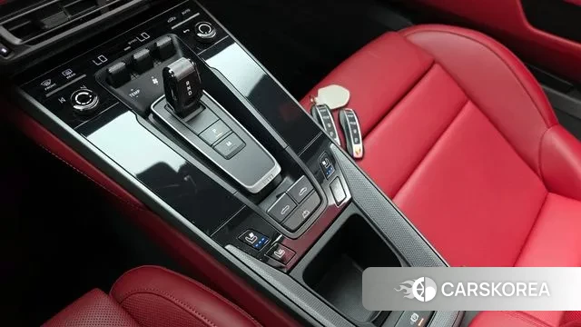 Porsche 911(992) id 3142161 из Кореи 19