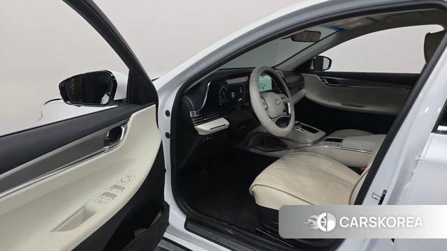 Hyundai The New Grandeur IG Hybrid id 4676556 из Кореи 32