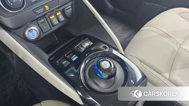 Nissan Leaf (ZE1) id 3045340 из Кореи 19