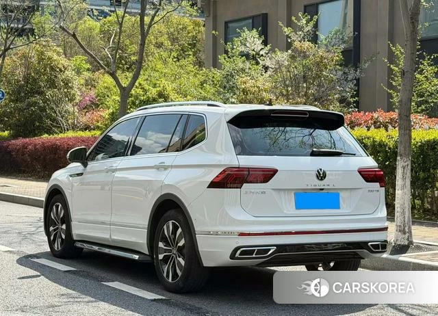 Volkswagen Tiguan L id 4275874 из Китая 9
