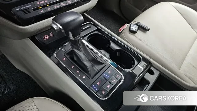 Kia All New Carnival id 3210225 из Кореи 19