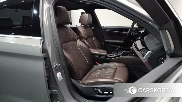 BMW 5 Series (G30) id 3639900 из Кореи 19