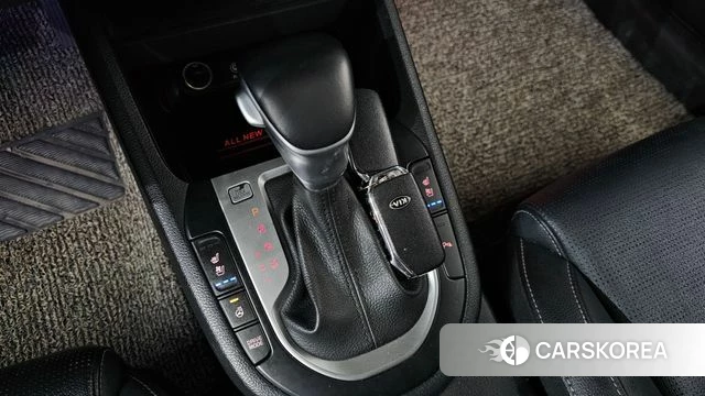 Kia Come New K3 id 3844419 из Кореи 19